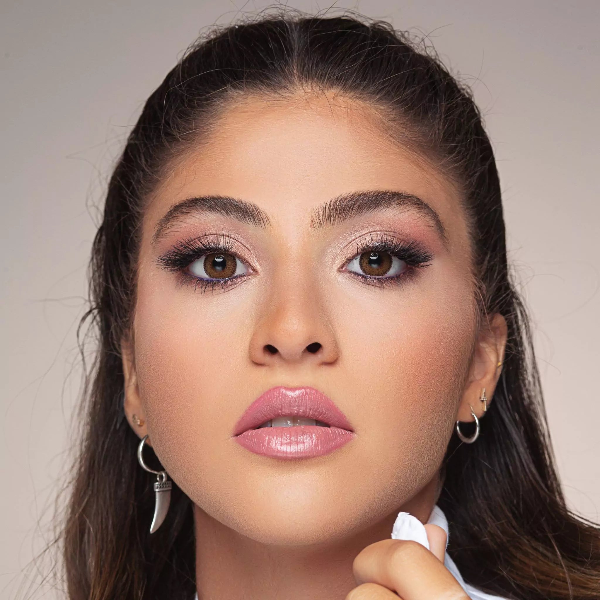 بيلا جلو رادينت هازل